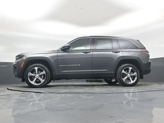 New 2026 Jeep Grand Cherokee Limited w/ Trailer Tow Package RWD image 43