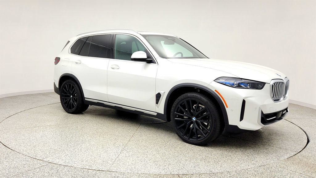 Used 2025 BMW X5 xDrive40i AWD/4WD image 3