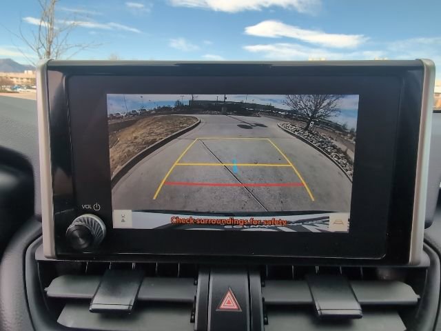 Used 2025 Toyota RAV4 XLE AWD/4WD image 25