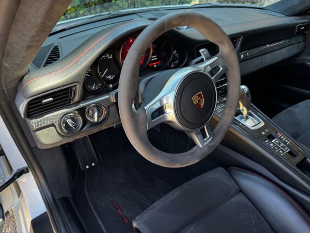Used 2016 Porsche 911 GT3 RS image 24
