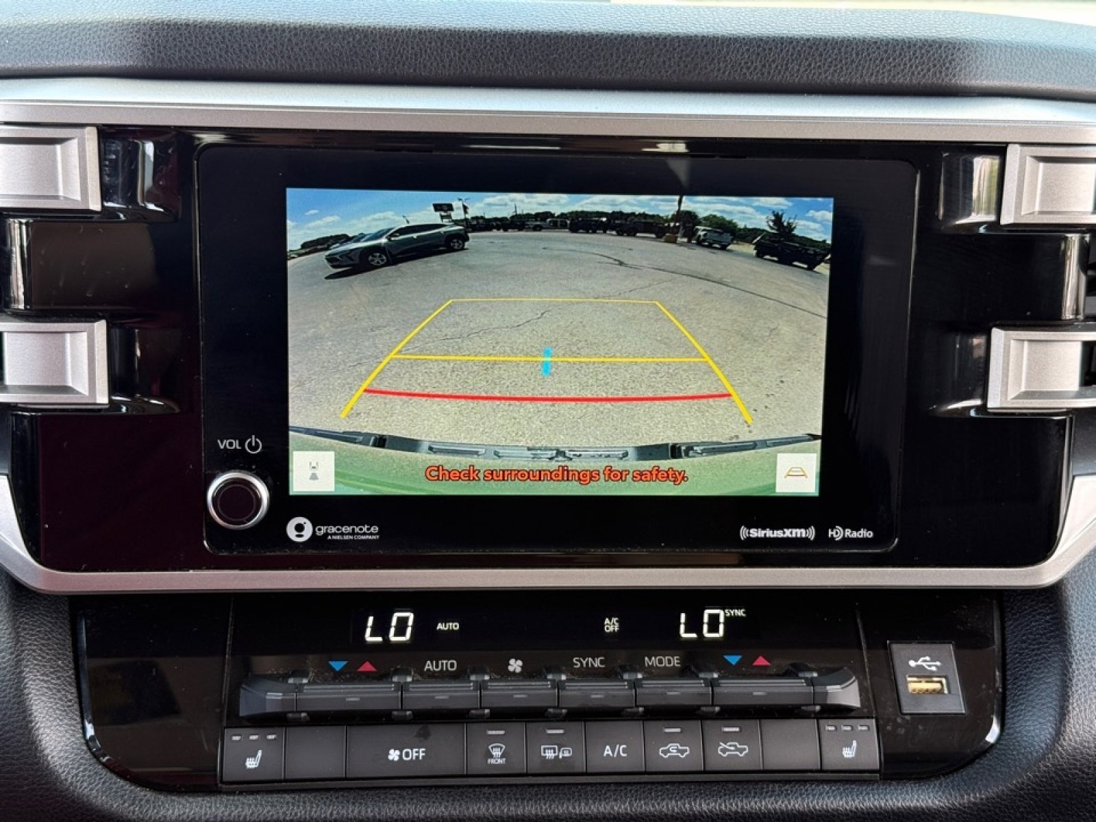 Used 2022 Toyota Tundra SR AWD/4WD image 13