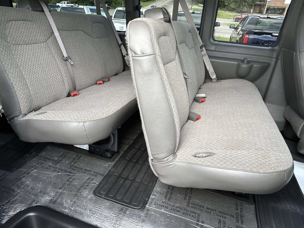 Used 2026 GMC Savana 3500 LT w/ LT Preferred Equipment Group RWD image 14