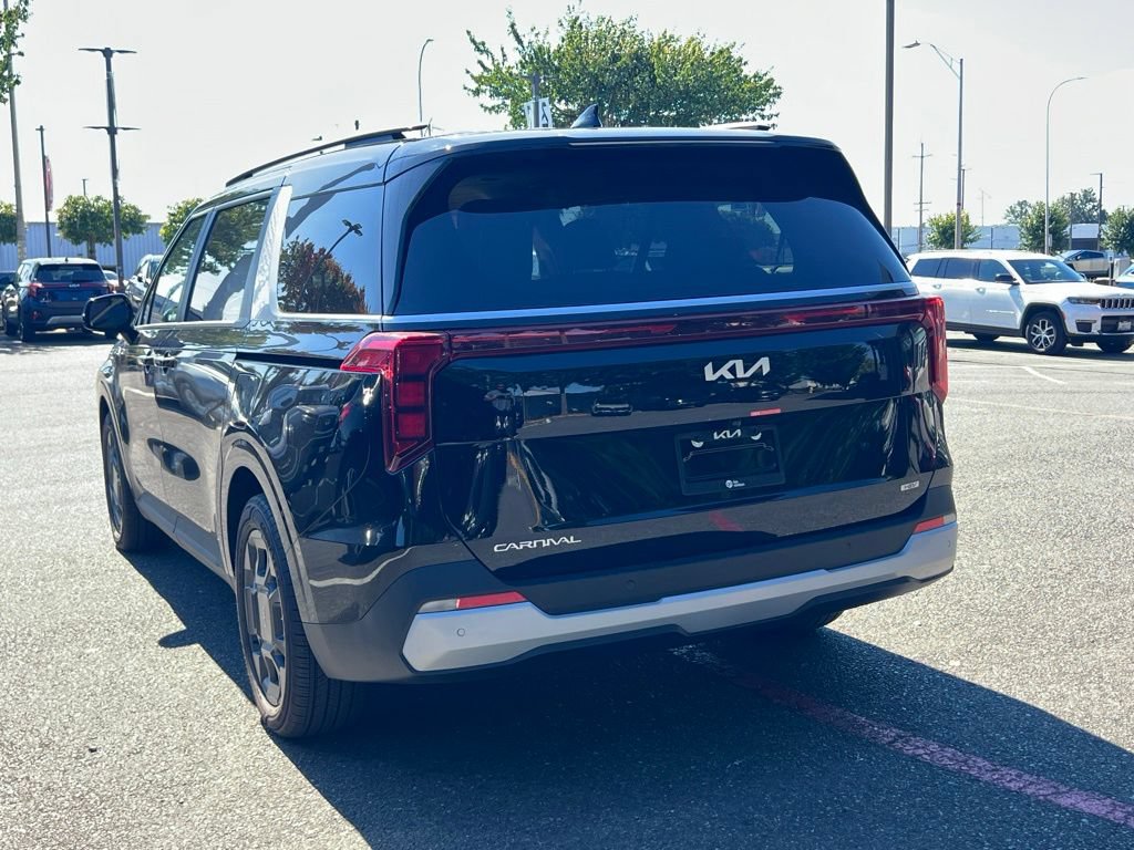 Used 2026 Kia Carnival EX FWD image 9