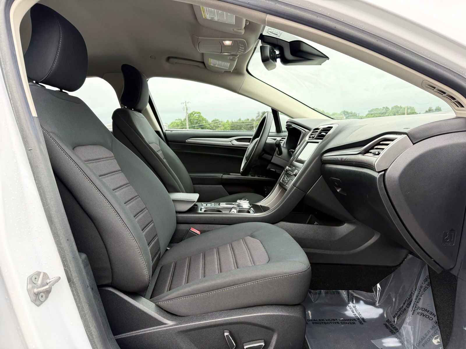 Used 2019 Ford Fusion SE FWD image 20