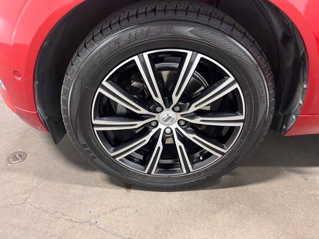 Used 2018 Volvo XC60 T5 Inscription w/ Vision Package image 29
