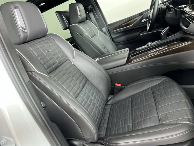 Certified 2024 Cadillac Escalade ESV Premium Luxury Platinum w/ Heavy-Duty Trailer Package AWD/4WD image 29