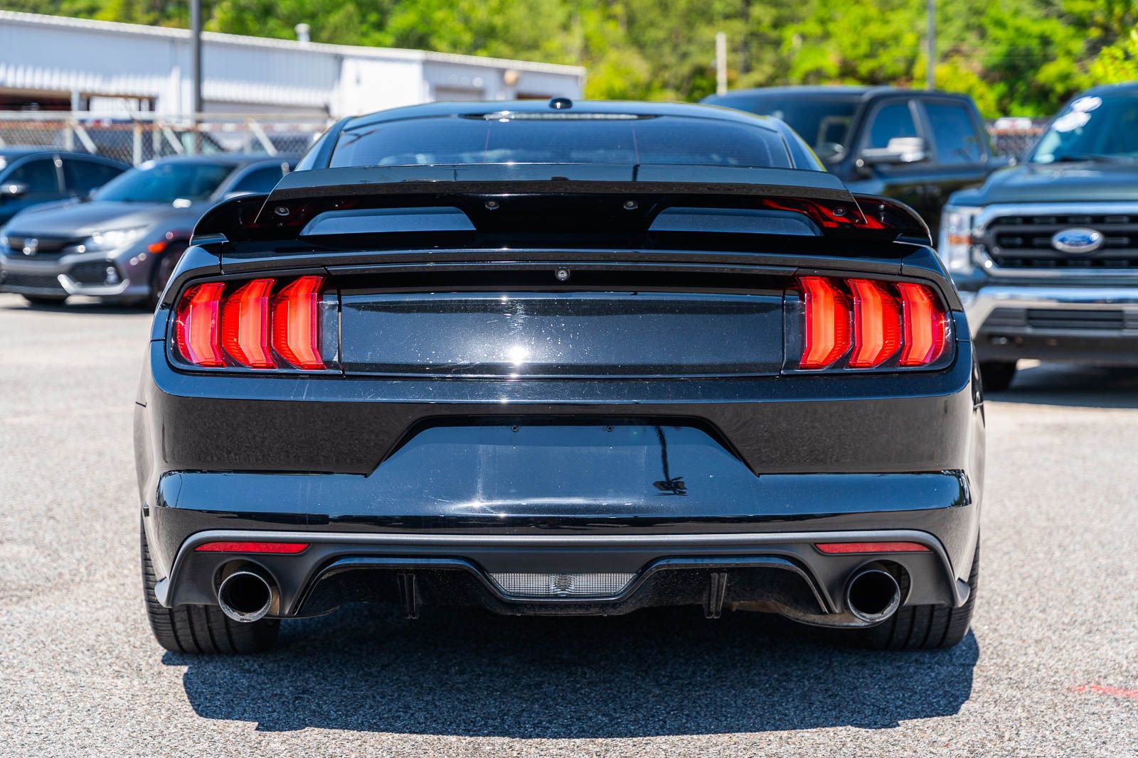 Used 2017 Ford Mustang GT Premium w/ Equipment Group 401A RWD image 7