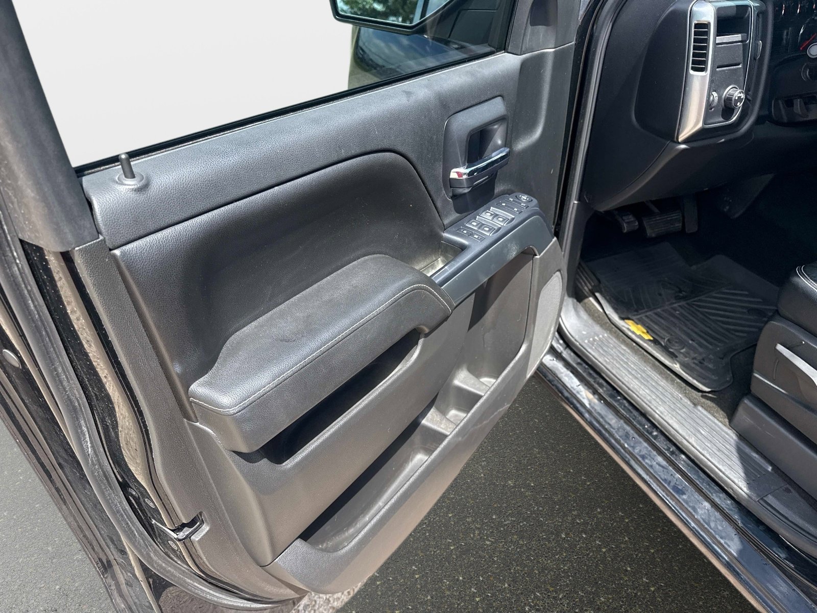 Used 2016 Chevrolet Silverado 1500 LT w/ Trailering Package RWD image 17