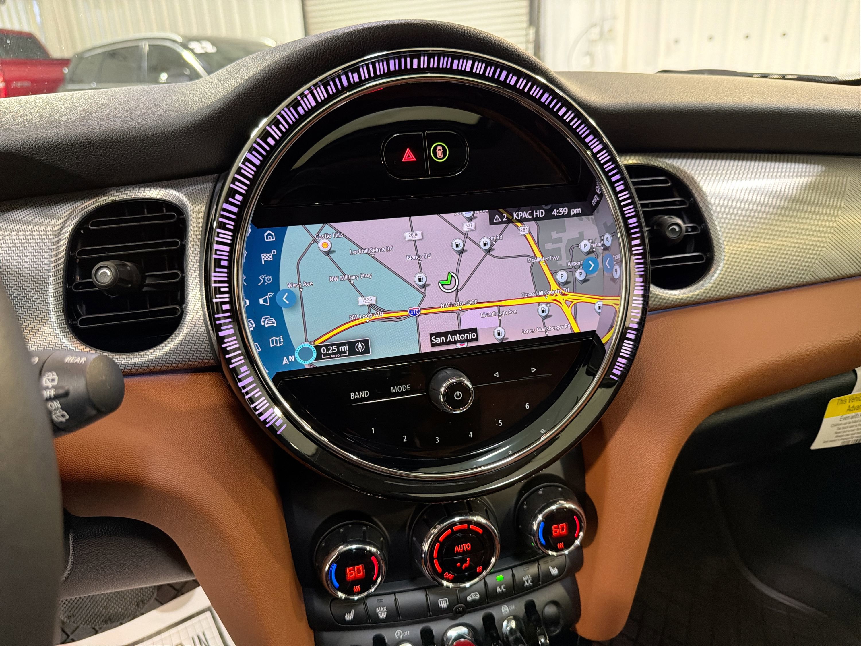 Used 2024 MINI Cooper 2-Door Hardtop w/ Signature Upholstery Package FWD image 19