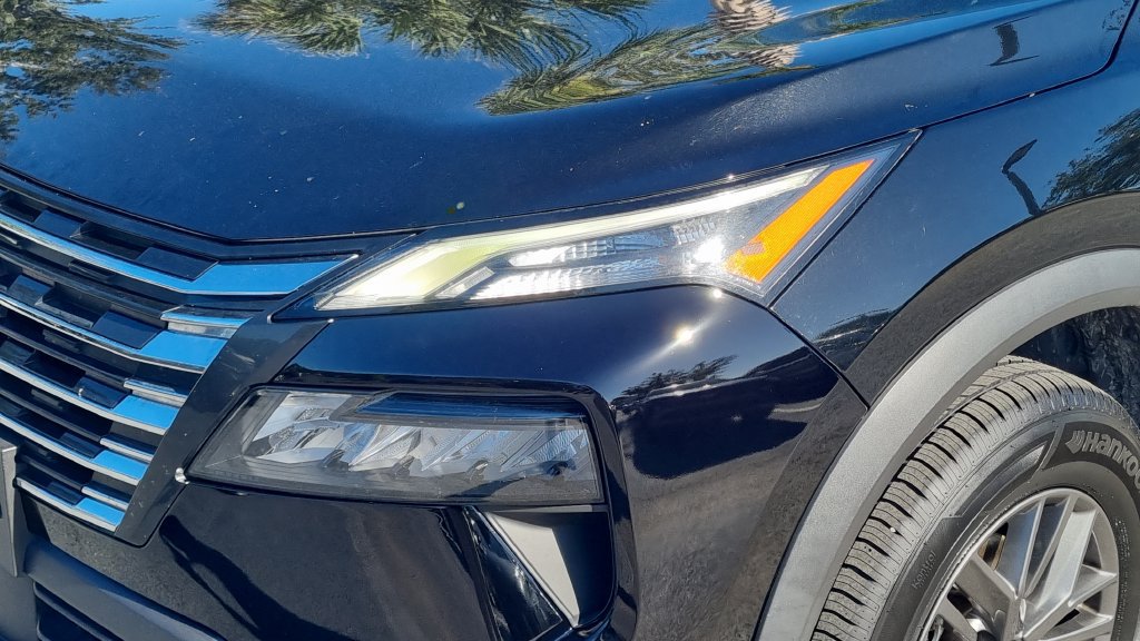 Used 2024 Nissan Rogue S FWD image 26