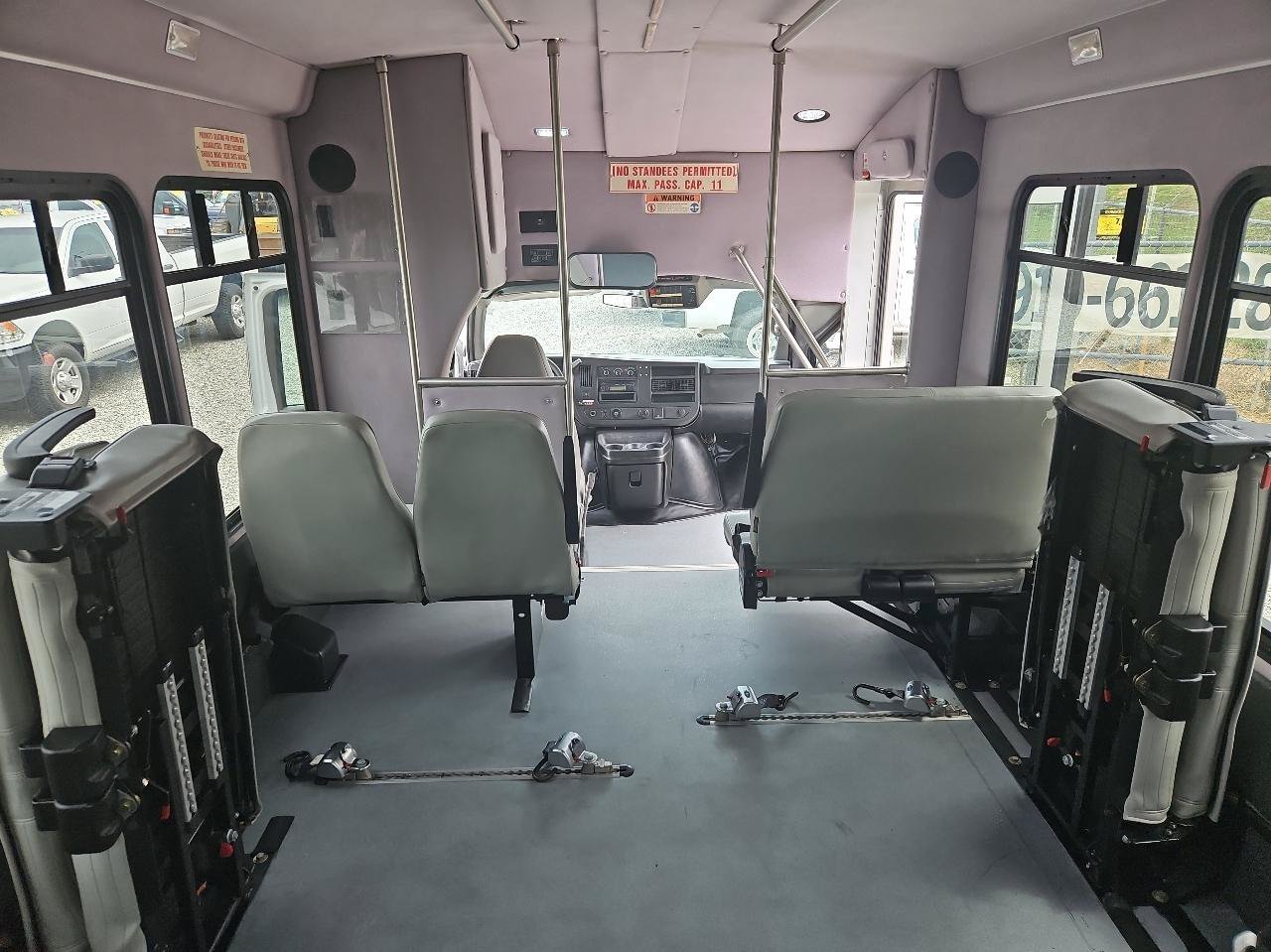 Used 2015 Chevrolet Express 3500 w/ Shuttle Bus Package RWD image 32