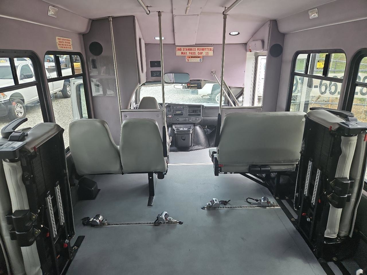 Used 2015 Chevrolet Express 3500 w/ Shuttle Bus Package RWD image 32