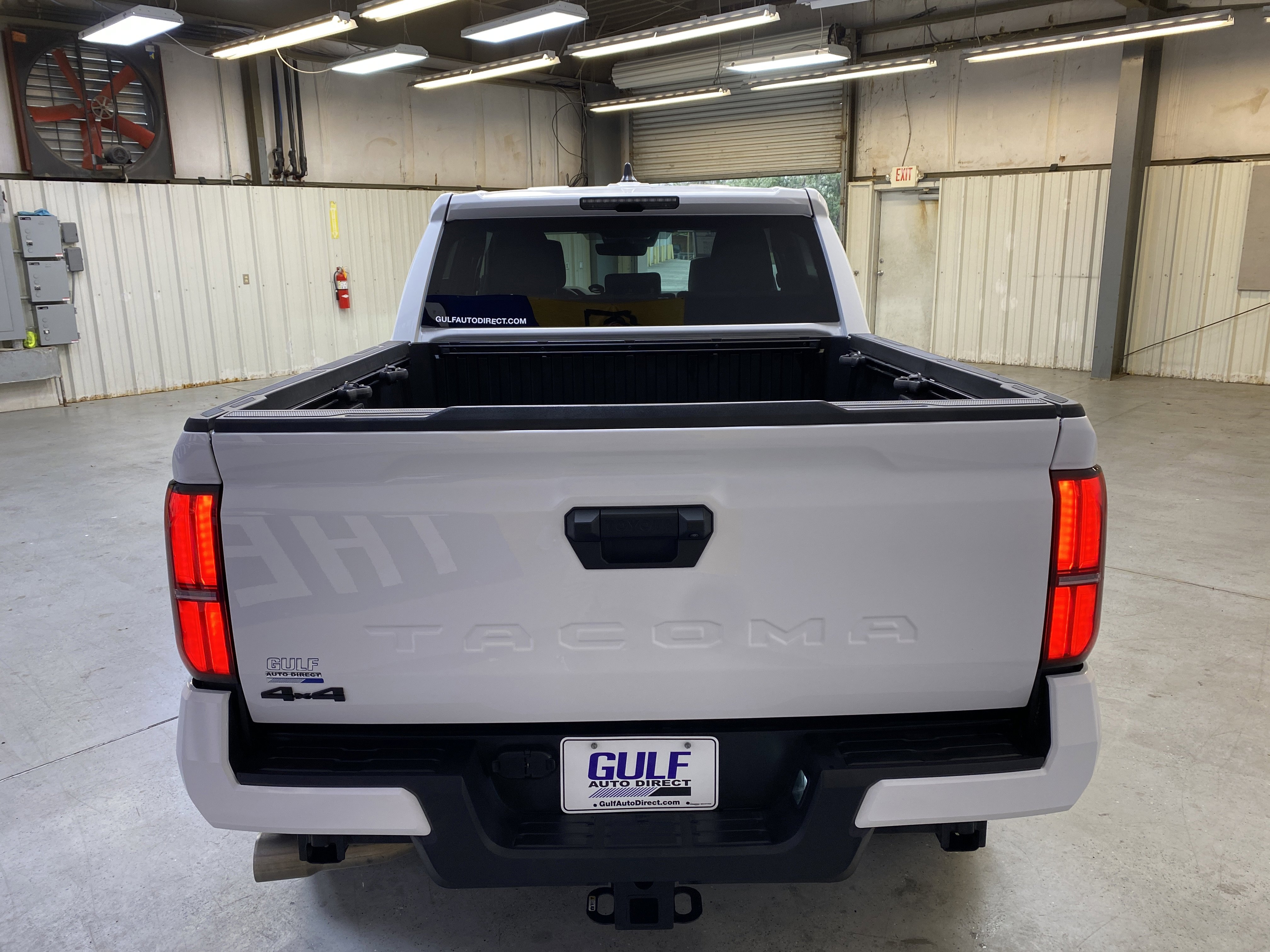 Used 2025 Toyota Tacoma TRD Off-Road image 7