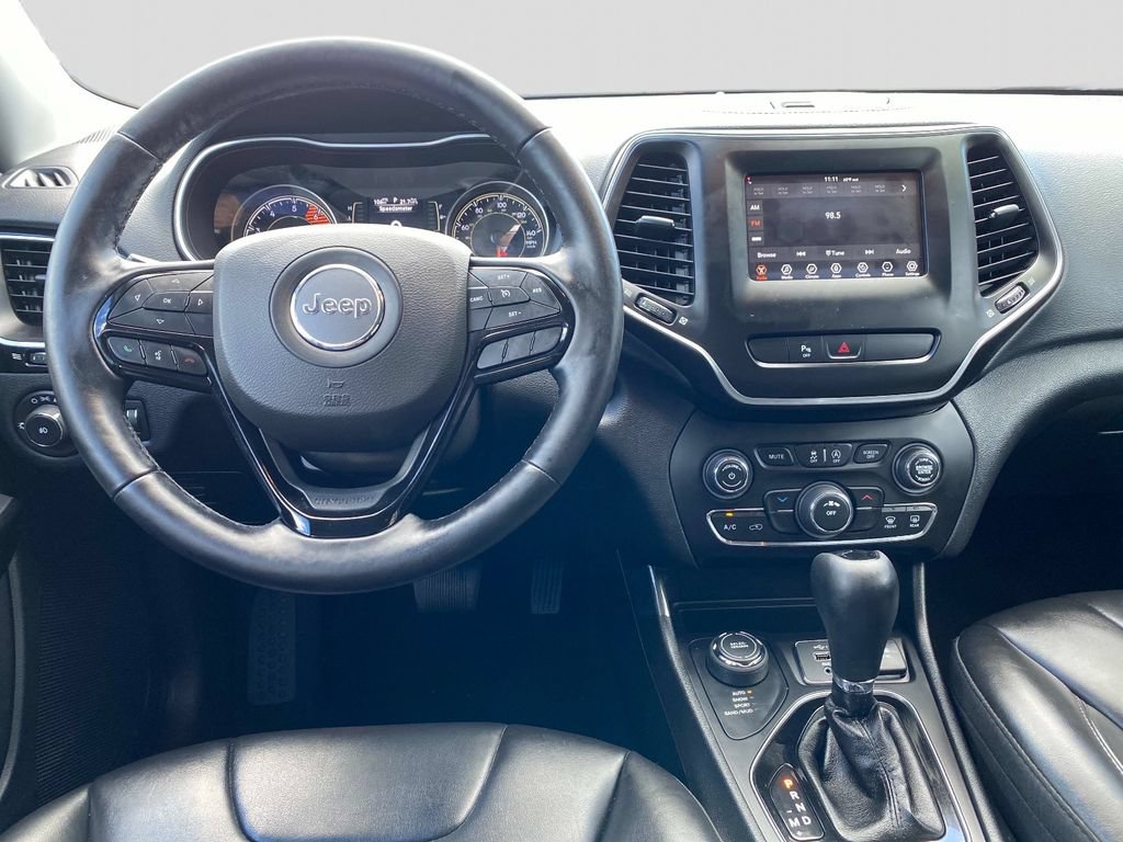 Certified 2020 Jeep Cherokee Latitude Plus AWD/4WD image 12