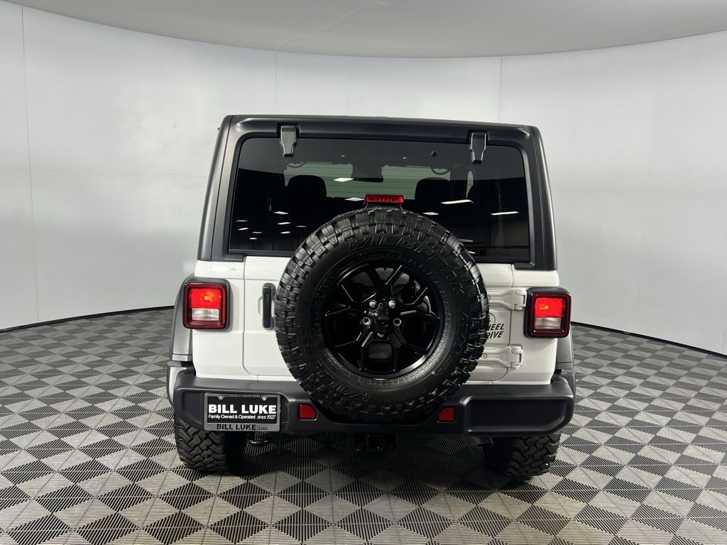 Certified 2024 Jeep Wrangler Willys image 11