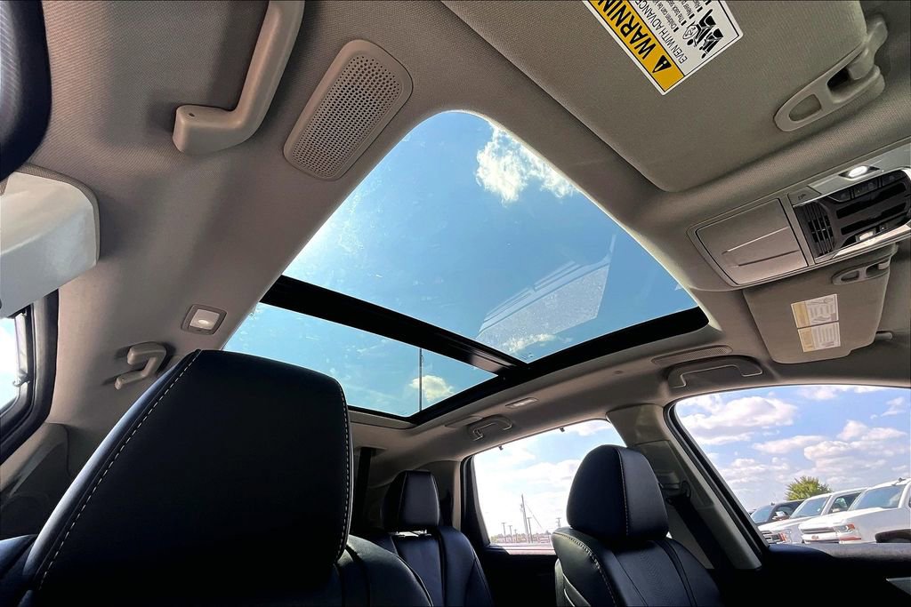 Used 2025 Acura MDX w/ Technology Package image 25