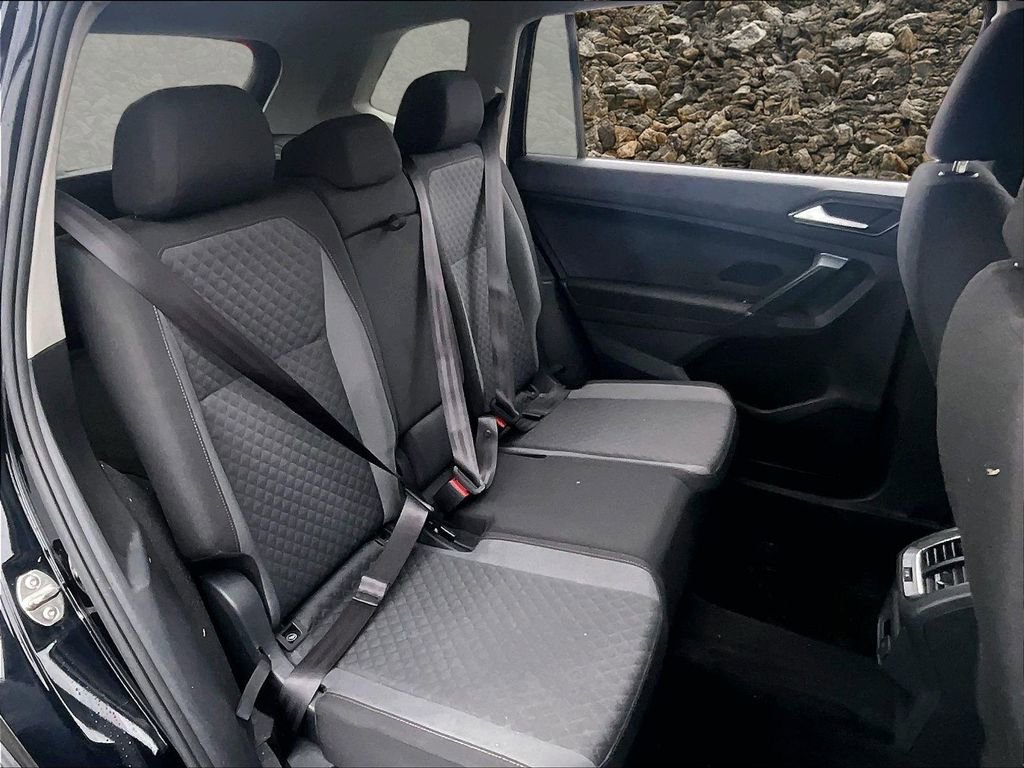 Used 2018 Volkswagen Tiguan S image 25