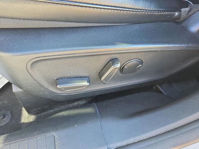 Used 2024 Ford Escape ST-Line image 23