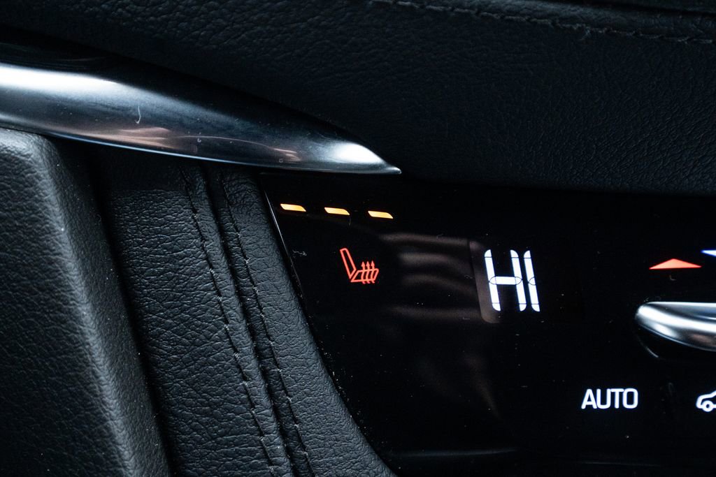 Used 2022 Cadillac XT5 Premium Luxury w/ LPO, Floor Liner Package image 31