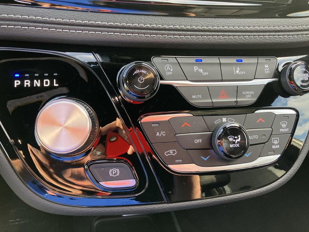 New 2026 Chrysler Pacifica Select image 17