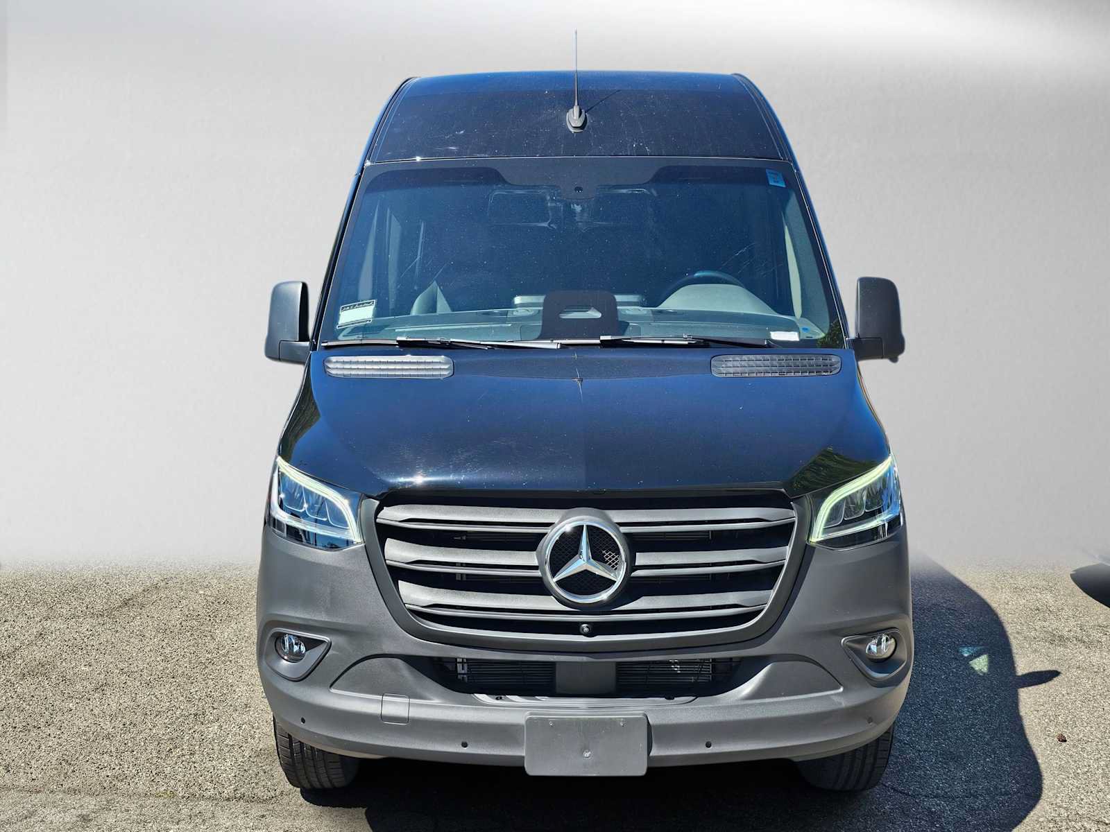 Used 2025 Mercedes-Benz Sprinter 2500 image 9