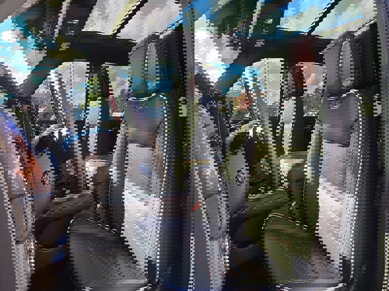 Used 2025 GMC Yukon AT4 Ultimate w/ LPO, Floor Liner Package image 14