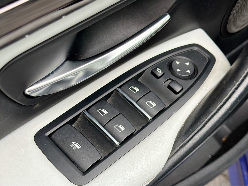 Used 2020 BMW M4 Convertible w/ Competition Package image 18