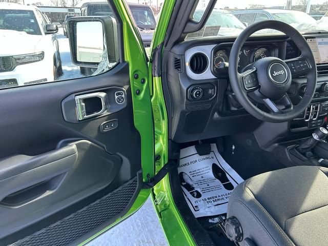 New 2025 Jeep Gladiator Sport AWD/4WD image 9