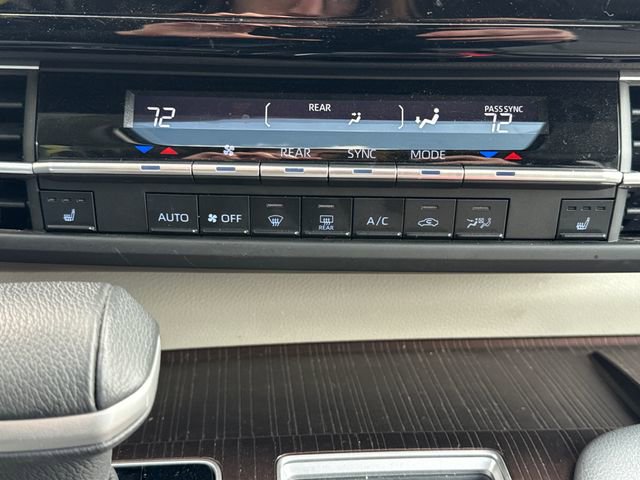 Used 2023 Toyota Sienna XLE image 31