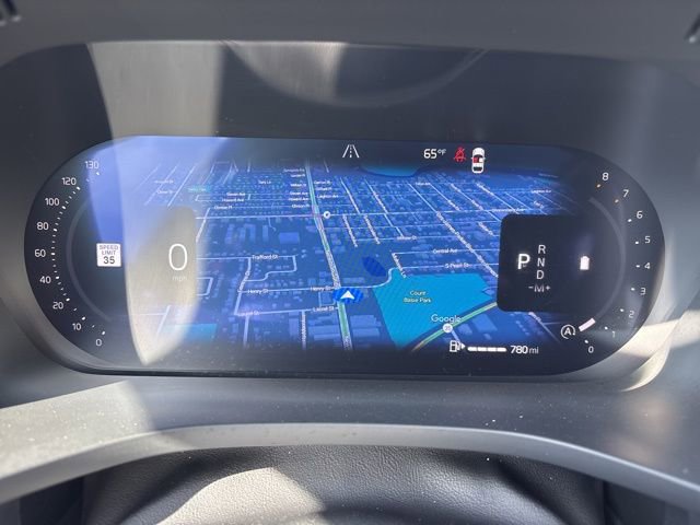 Used 2025 Volvo XC60 B5 Plus AWD/4WD image 24