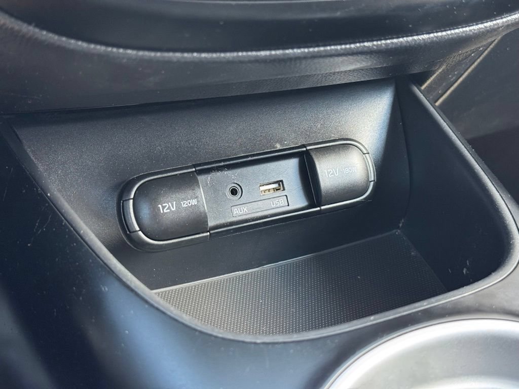 Used 2016 Kia Soul + FWD image 16