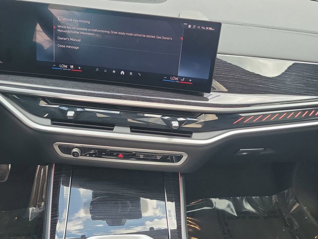 Used 2026 BMW X5 M60i image 21