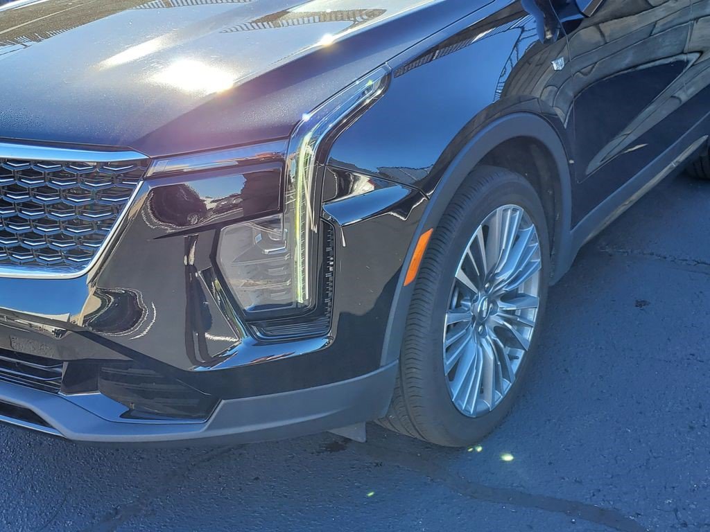 Certified 2024 Cadillac XT4 Premium Luxury AWD/4WD image 9