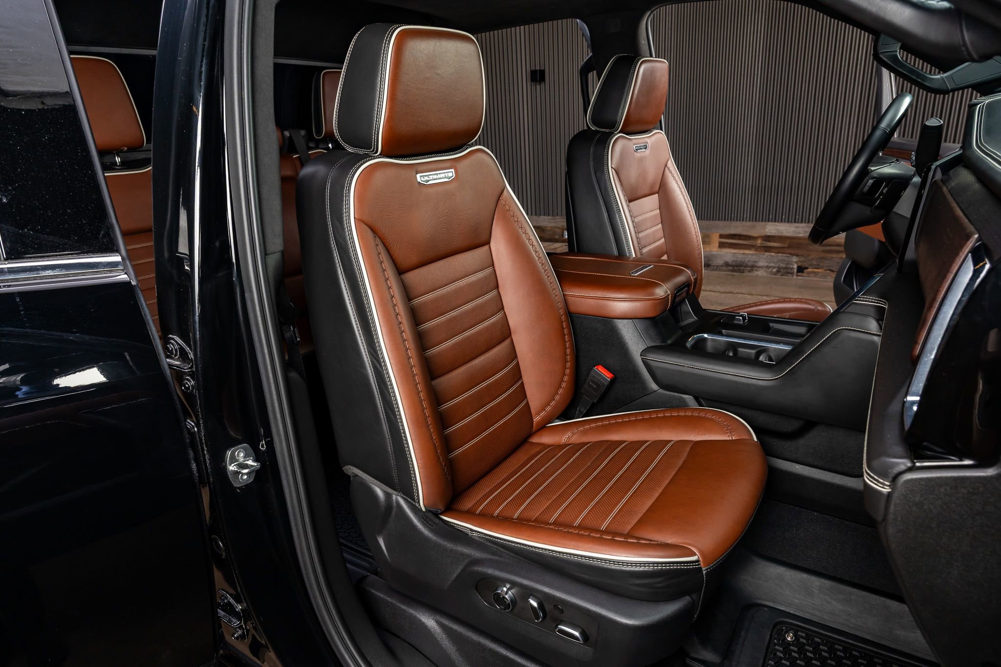 Used 2024 GMC Sierra 2500 Denali Ultimate image 30