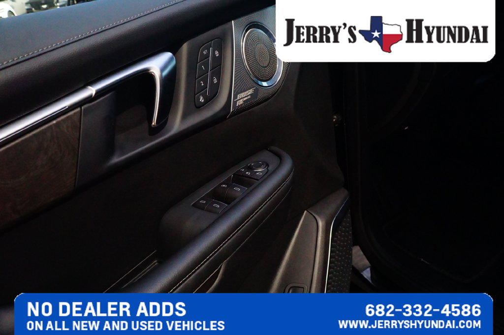Used 2025 Buick Enclave Avenir w/ Super Cruise Package FWD image 19