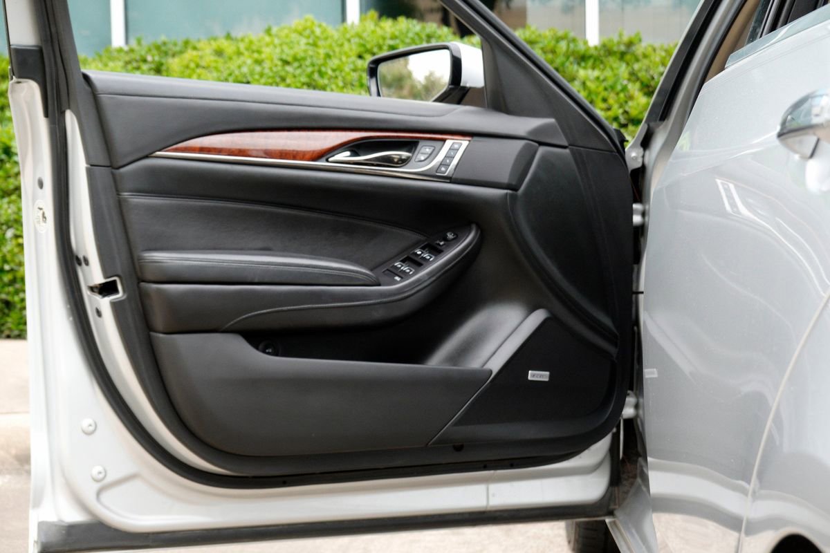 Used 2015 Cadillac CTS Luxury RWD image 30