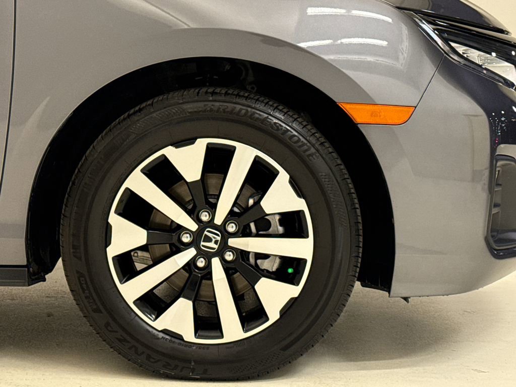 Certified 2026 Honda Odyssey EX-L image 6