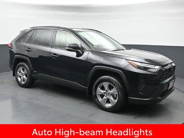 Certified 2025 Toyota RAV4 XLE AWD/4WD image 9