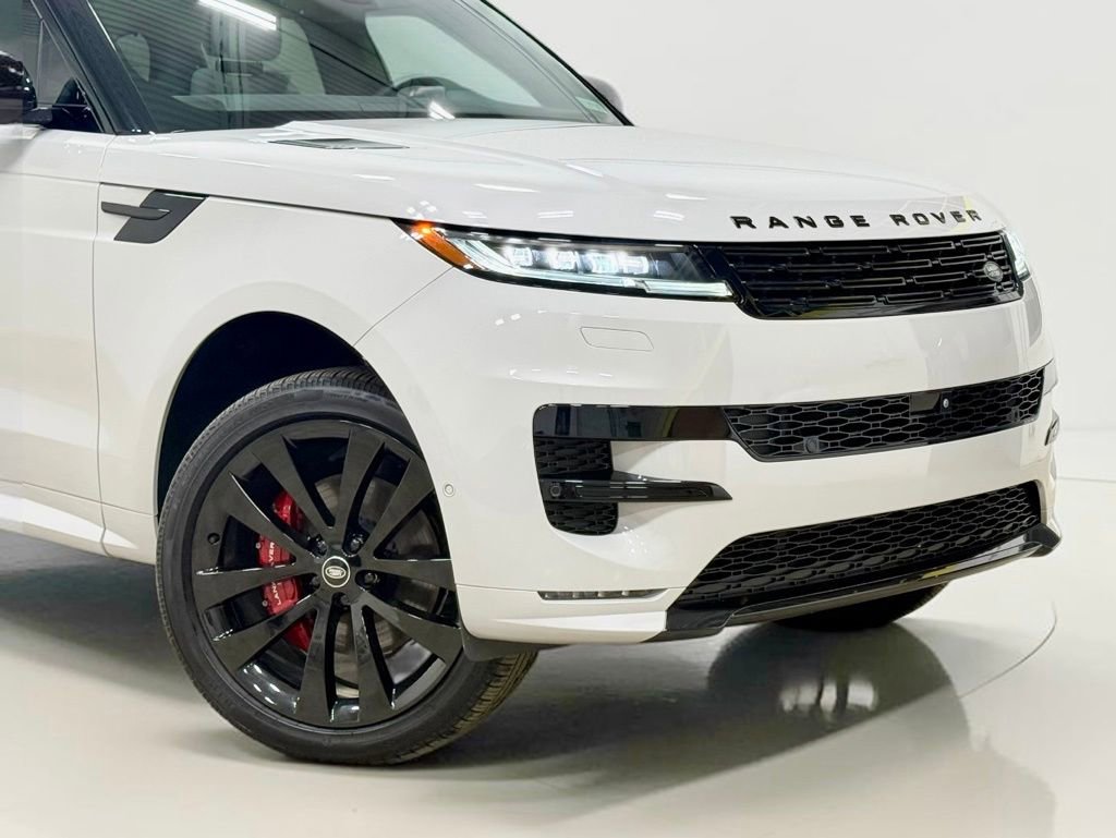 Used 2025 Land Rover Range Rover Sport Dynamic SE AWD/4WD image 5