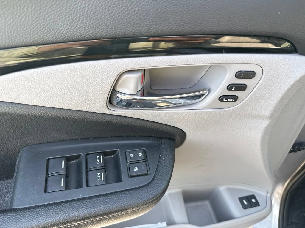 Used 2022 Honda Pilot Touring image 16