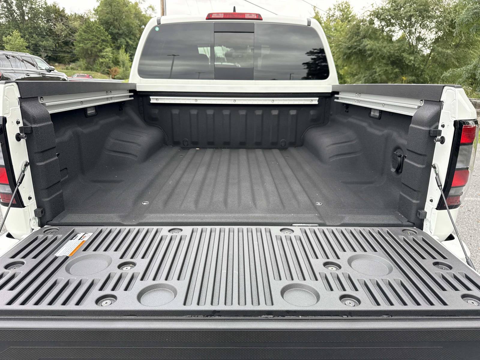 New 2027 Nissan Frontier SV w/ SV Convenience Package AWD/4WD image 25
