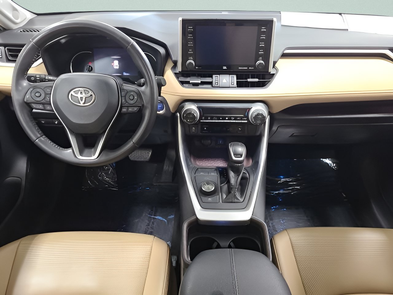 Used 2020 Toyota RAV4 Limited w/ Limited Grade Weather Package AWD/4WD image 25