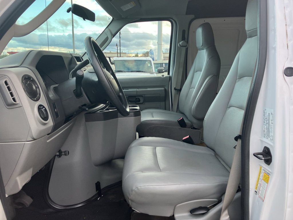 Used 2014 Ford E-350 and Econoline 350 Super Duty image 24