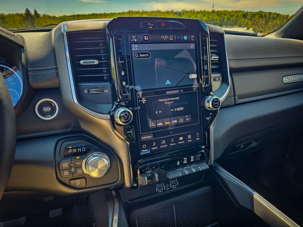 New 2026 RAM 1500 Laramie AWD/4WD image 23