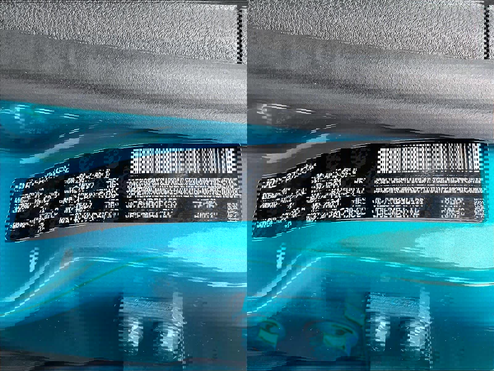 Used 2020 Jeep Renegade Latitude w/ Cold Weather Group AWD/4WD image 35