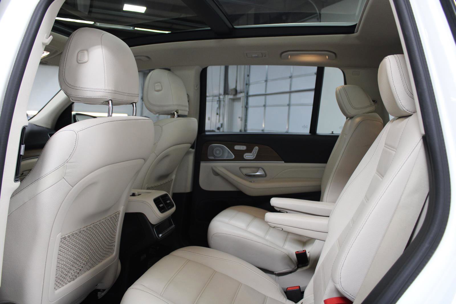 Used 2021 Mercedes-Benz GLS 450 4MATIC image 22