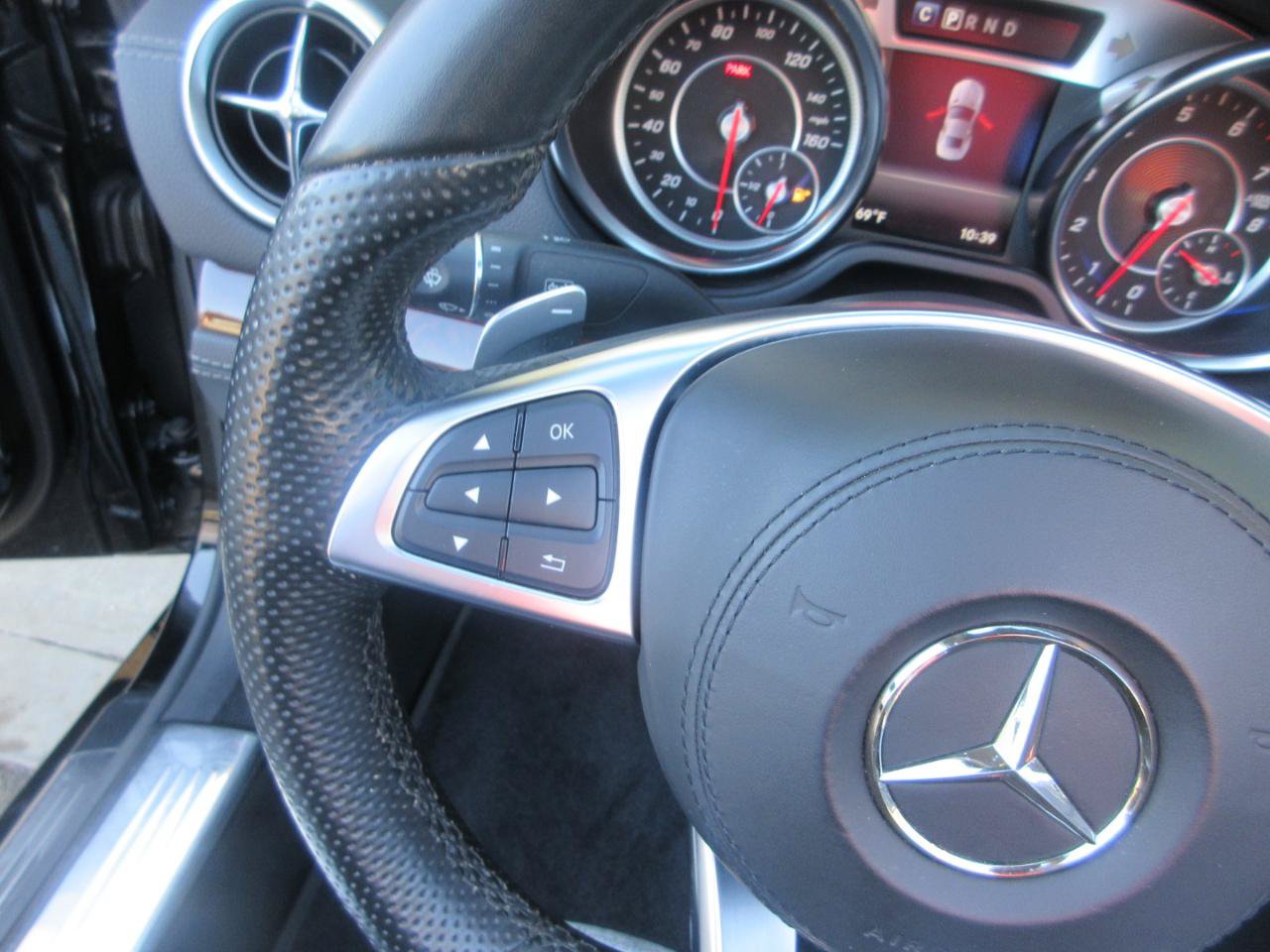 Used 2017 Mercedes-Benz SL 550 image 41