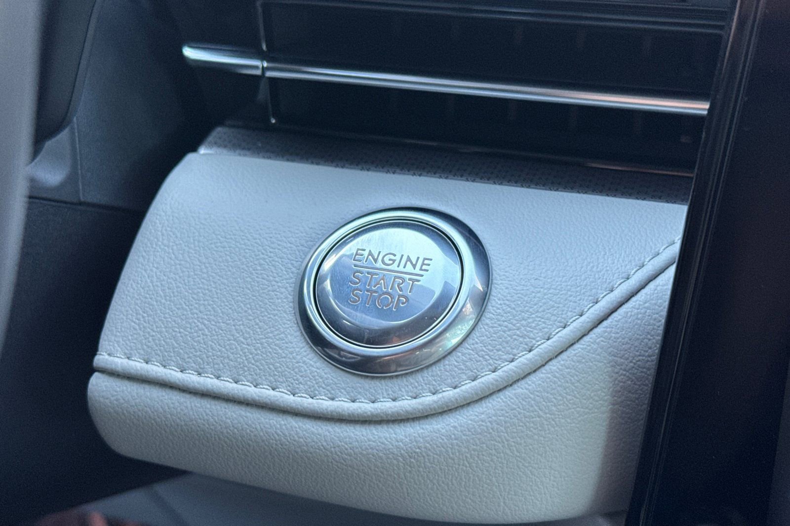 New 2026 Lincoln Nautilus Premier w/ Equipment Group 102A image 20