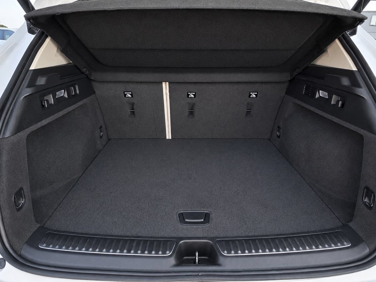 Used 2021 Buick Envision Avenir FWD image 39