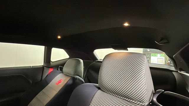 Used 2011 Dodge Challenger SRT8 RWD image 11